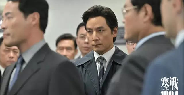 《寒战1994》上映引观感分化：动作高密度与叙事弱关联并存 | 资讯配图