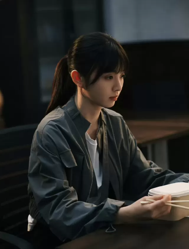 田曦薇主演《低智商犯罪》开播即登云合市占率榜首 | 资讯配图