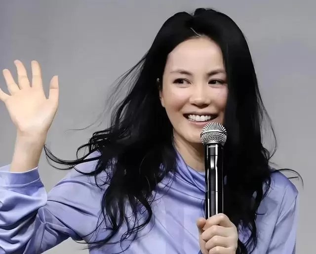 王菲演唱《主角》主题曲，24年后再为影视作品献声 | 资讯配图