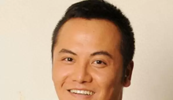 姬他凭《主角》黄正经一角强势回归央视荧屏，11部与张嘉益合作作品见证二十年厚积薄发 | 情报图
